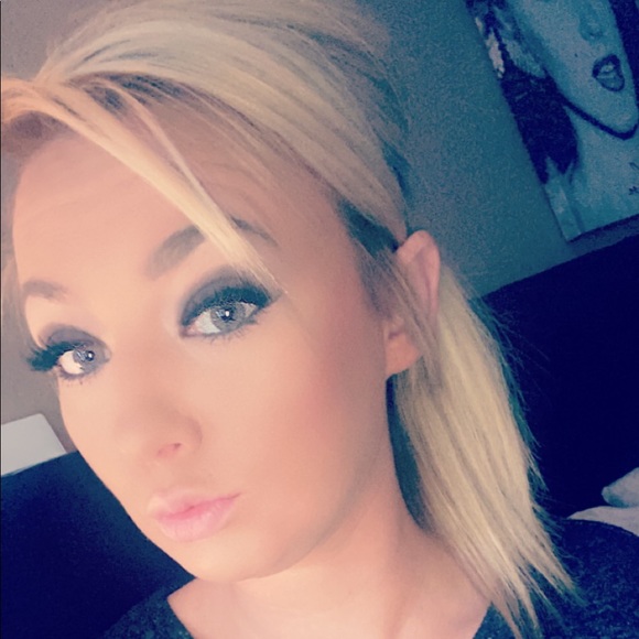 Meet your Posher, Taylor - Picture 1 of 1